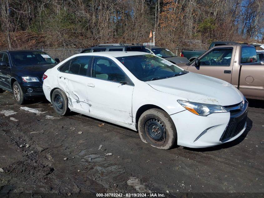 TOYOTA CAMRY LE 2015