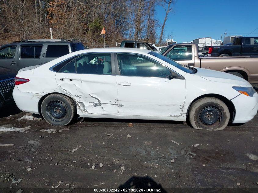 TOYOTA CAMRY LE 2015