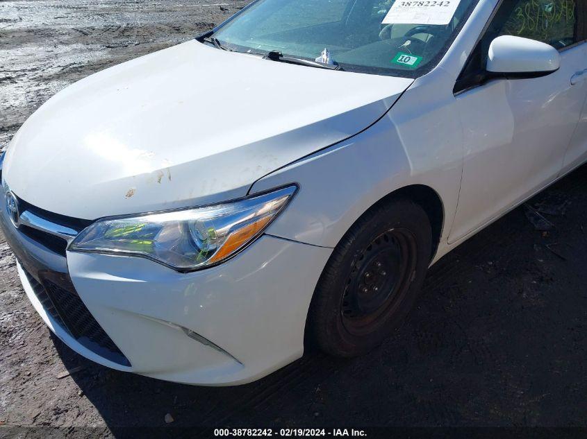 TOYOTA CAMRY LE 2015