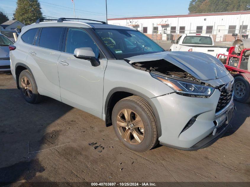 TOYOTA HIGHLANDER HYBRID XLE BRONZE EDITION 2022