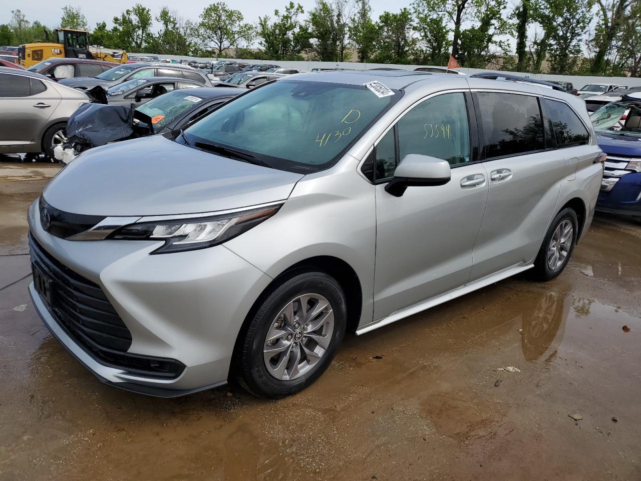 TOYOTA SIENNA LE SIENNA LE 2022