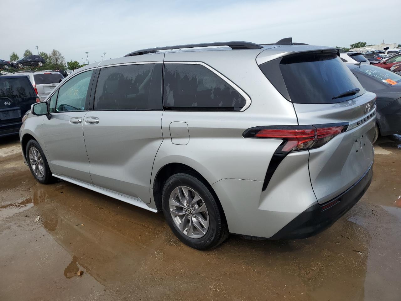 TOYOTA SIENNA LE SIENNA LE 2022