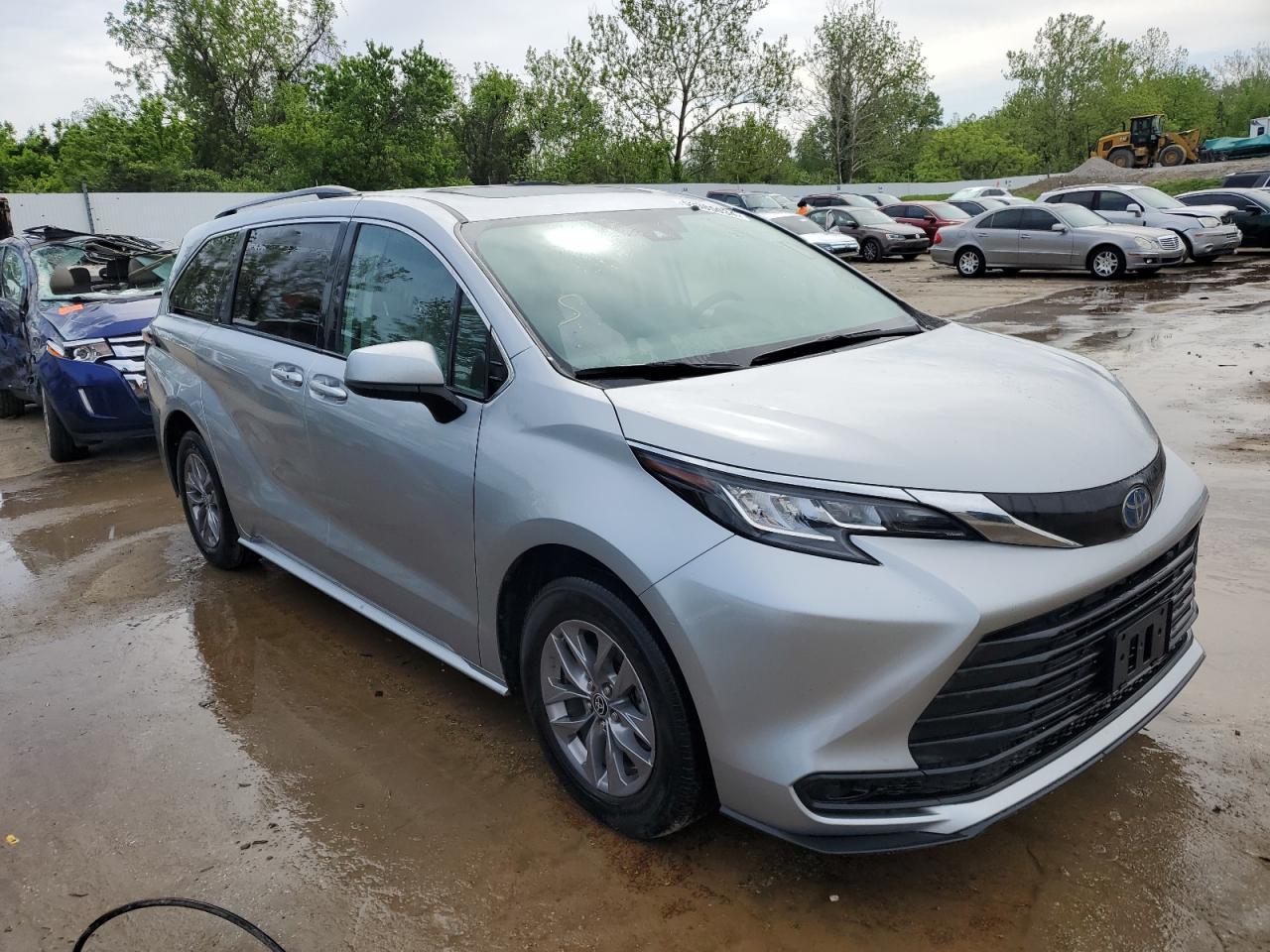 TOYOTA SIENNA LE SIENNA LE 2022