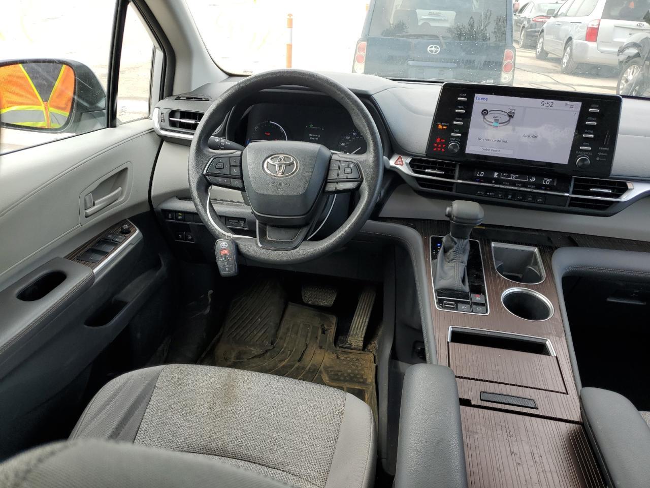 TOYOTA SIENNA LE SIENNA LE 2022