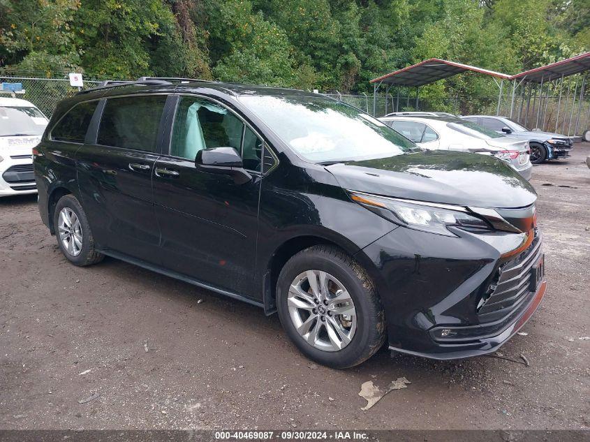 TOYOTA SIENNA WOODLAND EDITION 2023