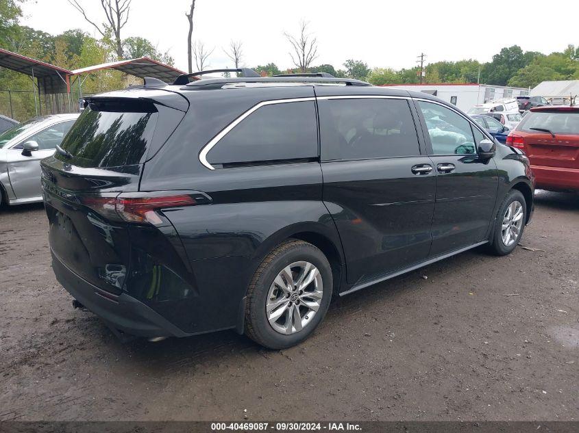 TOYOTA SIENNA WOODLAND EDITION 2023