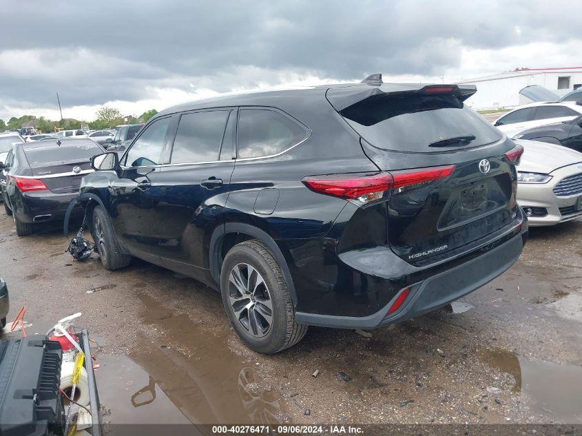 TOYOTA HIGHLANDER XLE 2022