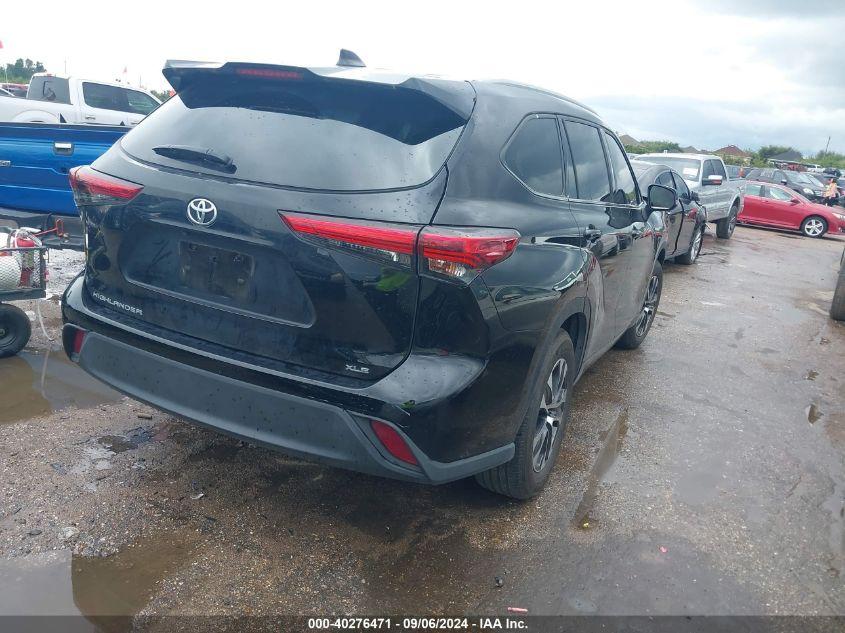 TOYOTA HIGHLANDER XLE 2022