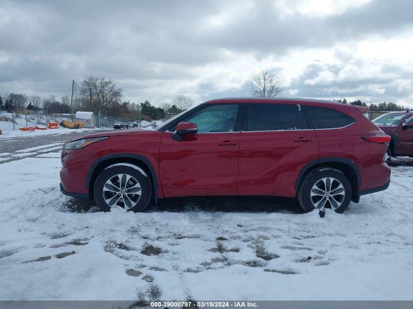 TOYOTA HIGHLANDER XLE 2020