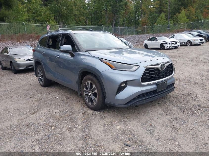 TOYOTA HIGHLANDER XLE 2021