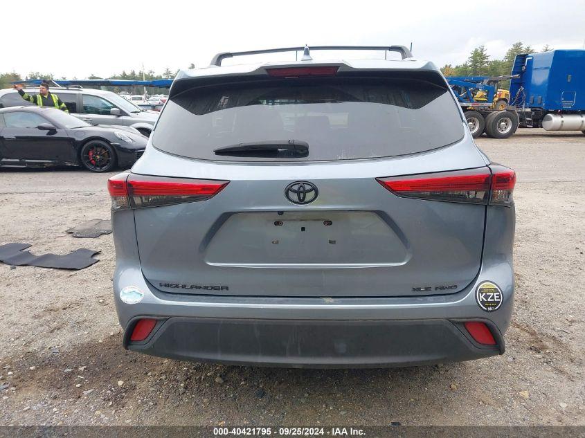 TOYOTA HIGHLANDER XLE 2021