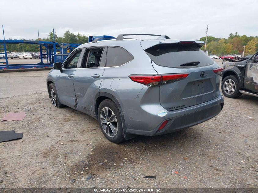 TOYOTA HIGHLANDER XLE 2021