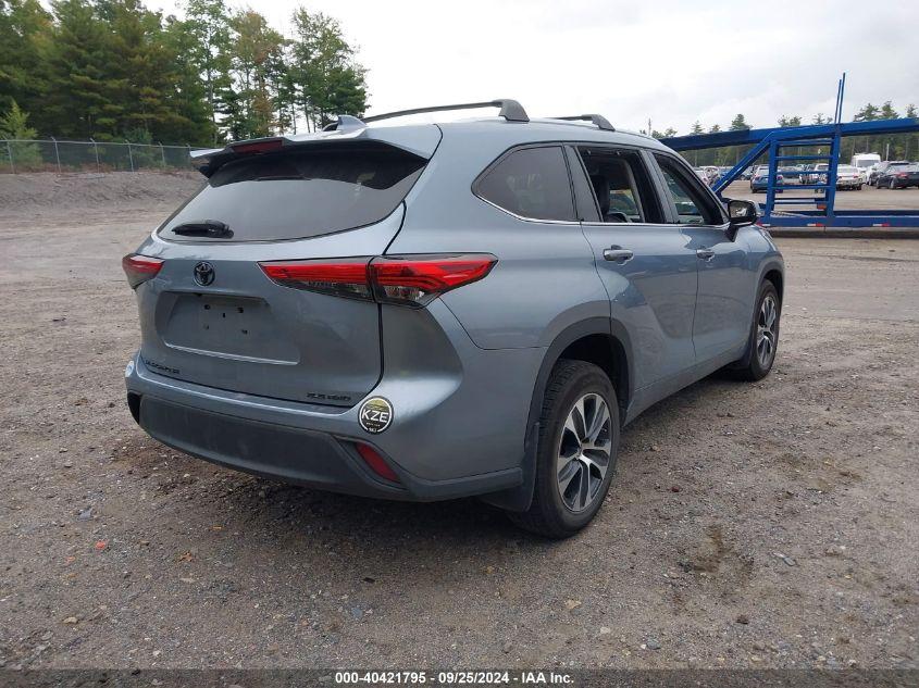 TOYOTA HIGHLANDER XLE 2021