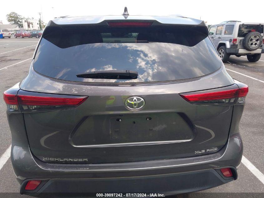 TOYOTA HIGHLANDER XLE 2022