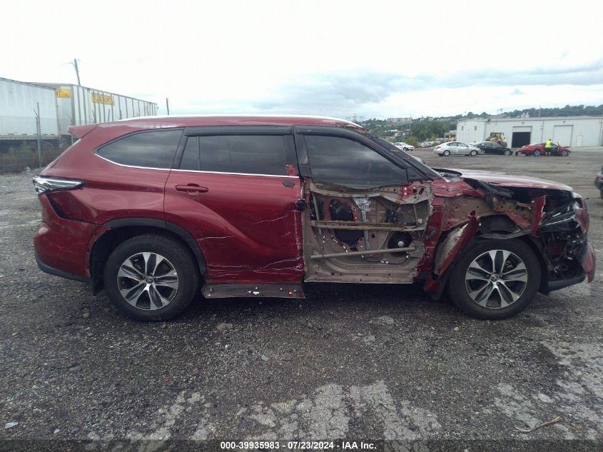 TOYOTA HIGHLANDER XLE 2021