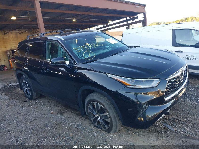 TOYOTA HIGHLANDER XLE 2021