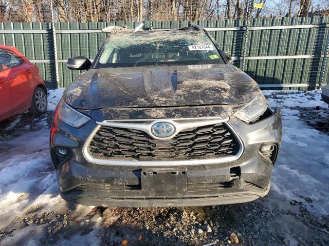 TOYOTA HIGHLANDER  2021