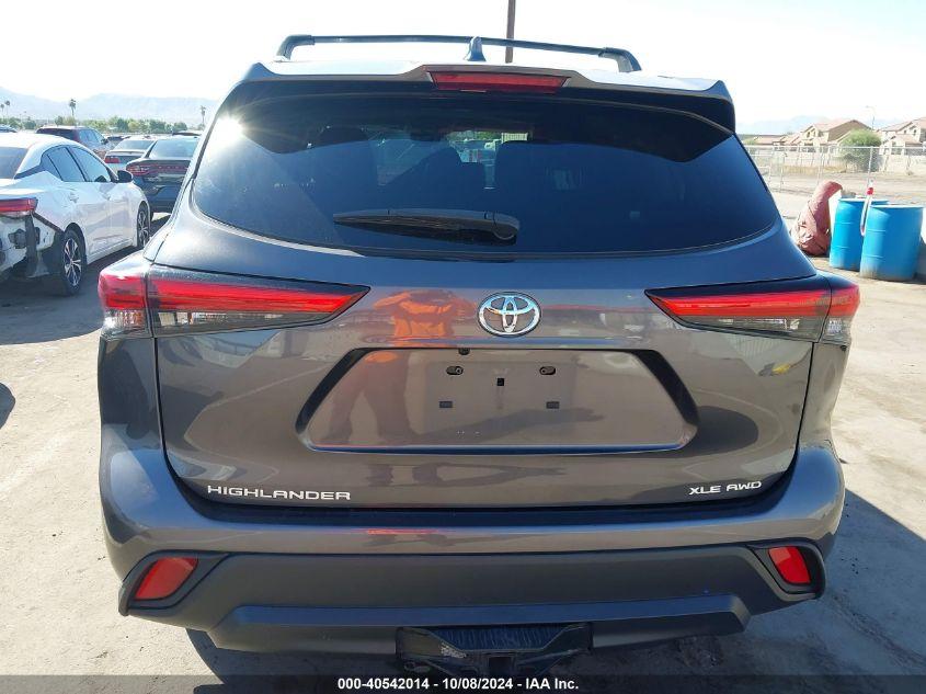 TOYOTA HIGHLANDER XLE 2022