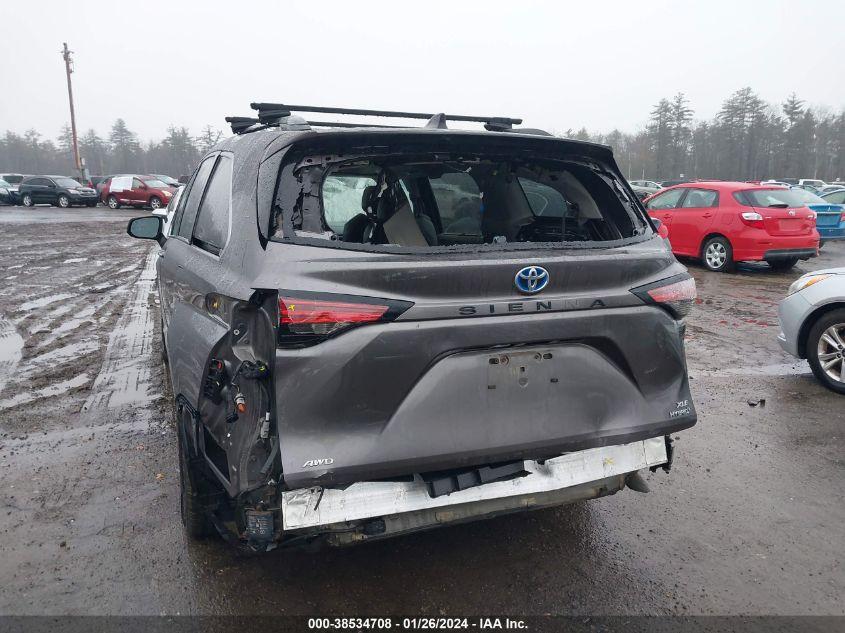 TOYOTA SIENNA XLE 2021