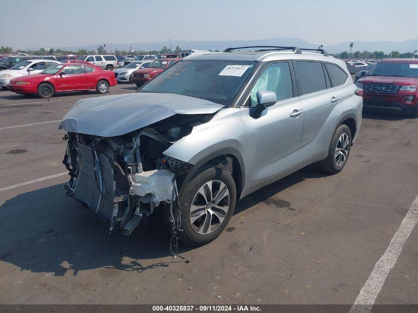 TOYOTA HIGHLANDER XLE 2023