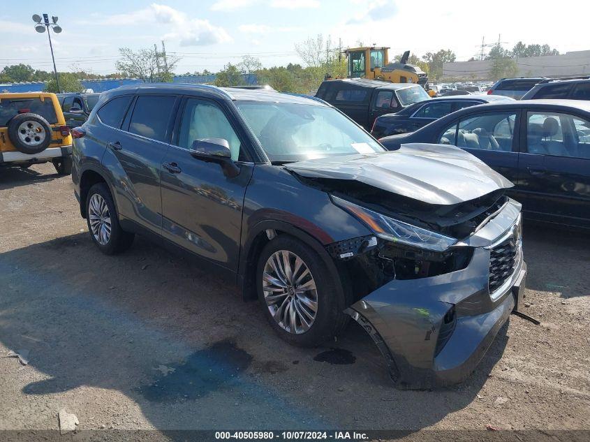 TOYOTA HIGHLANDER PLATINUM 2023