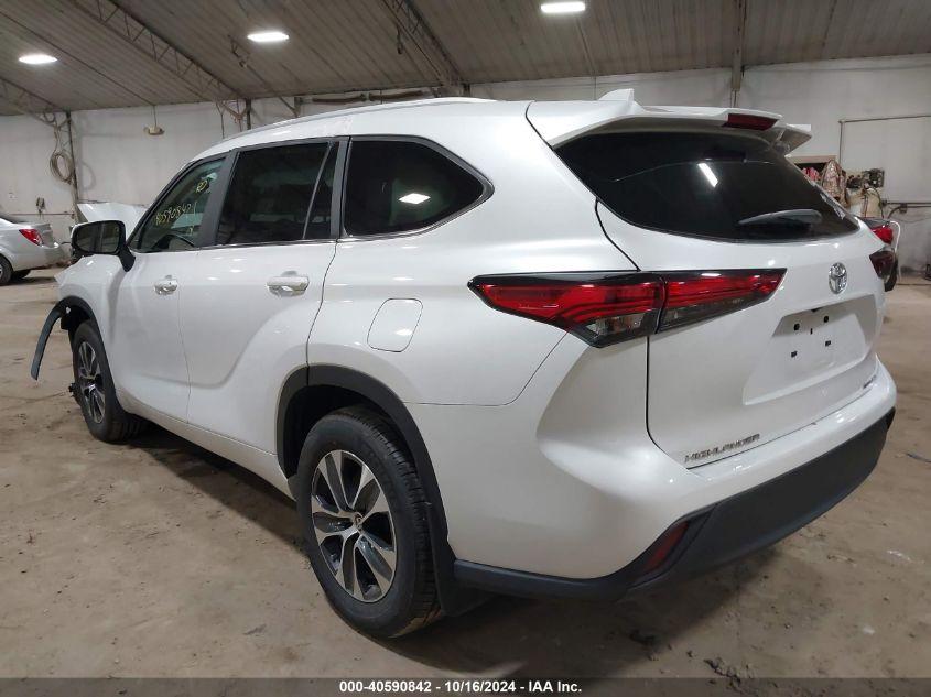 TOYOTA HIGHLANDER XLE 2023