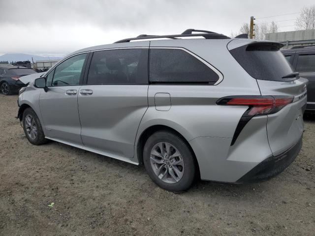 TOYOTA SIENNA LE 2021