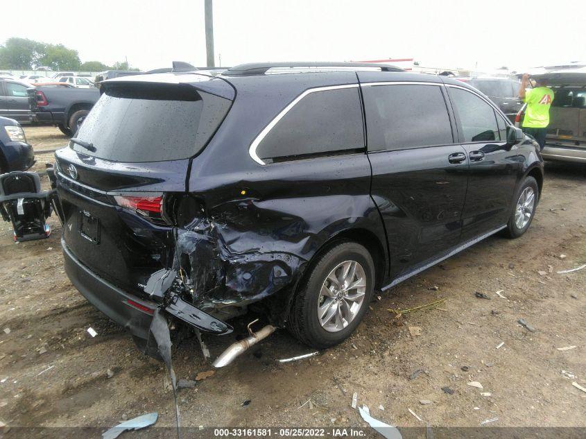 TOYOTA SIENNA LE 2022