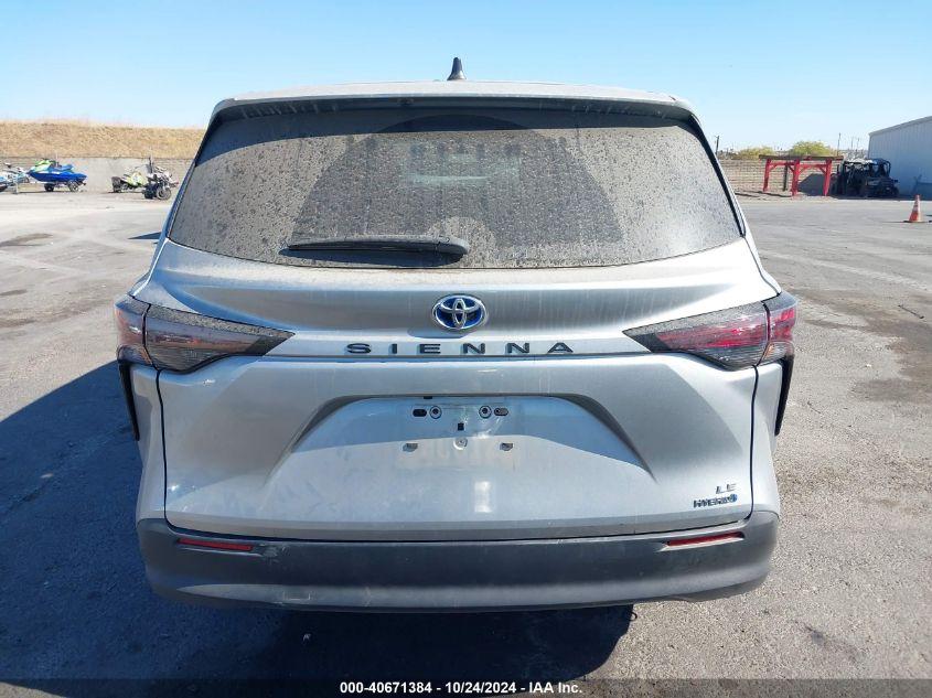 TOYOTA SIENNA LE 2023