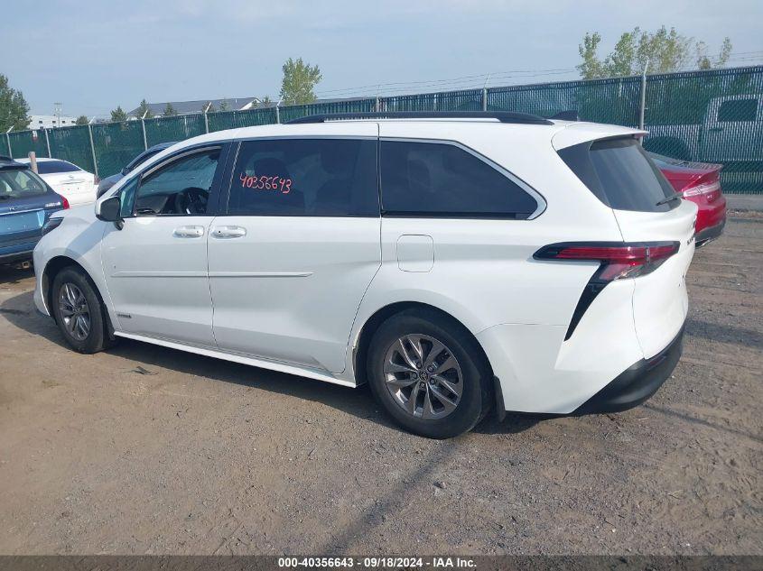 TOYOTA SIENNA LE 2021