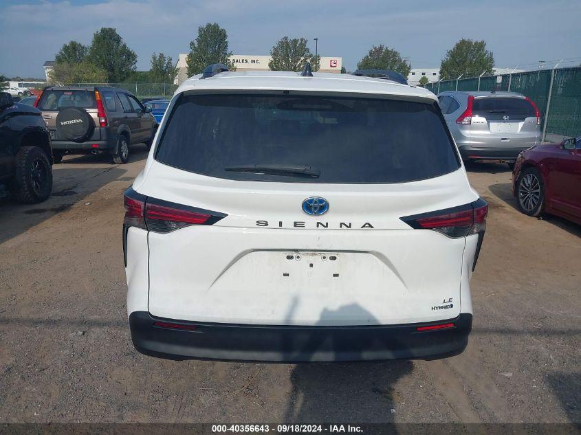 TOYOTA SIENNA LE 2021