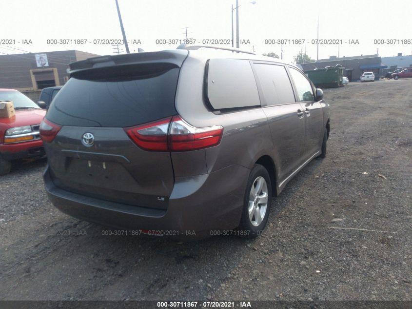 TOYOTA SIENNA LE 2020