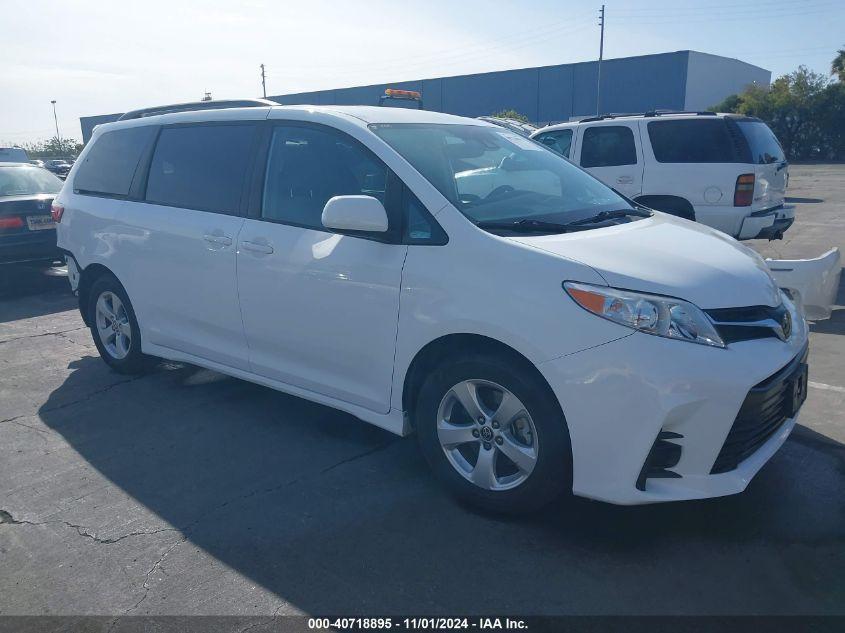 TOYOTA SIENNA LE 2020