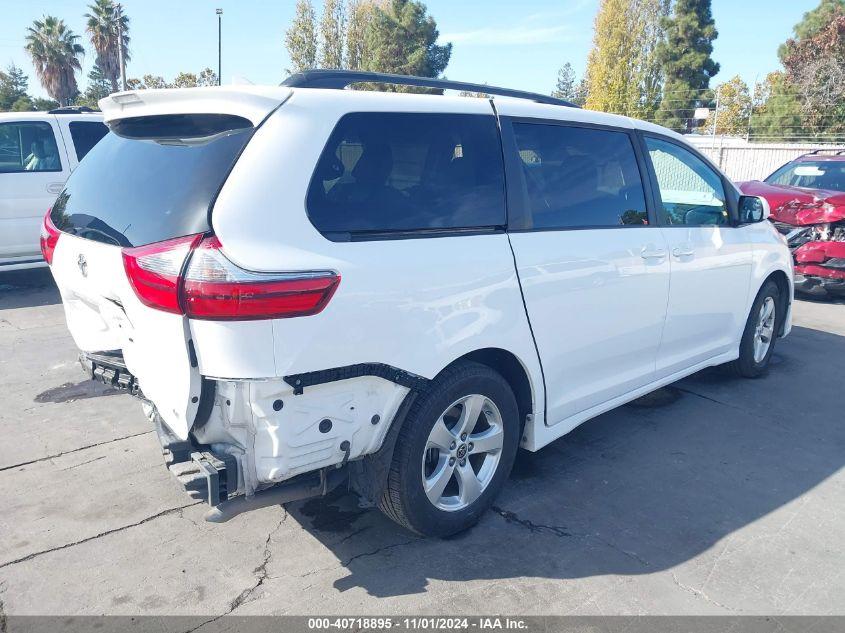 TOYOTA SIENNA LE 2020