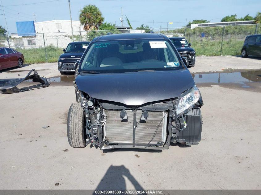 TOYOTA SIENNA LE 2020