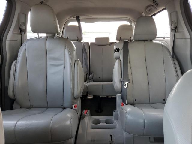 TOYOTA SIENNA XLE 2013