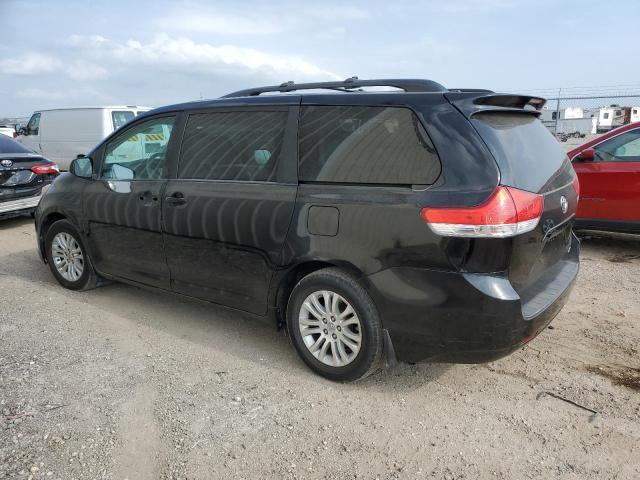 TOYOTA SIENNA XLE 2013