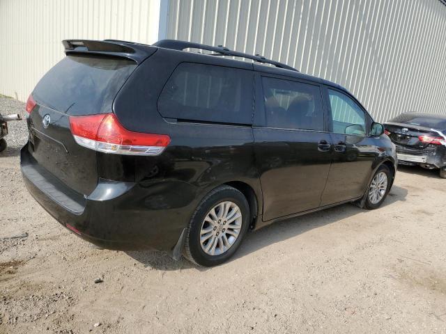 TOYOTA SIENNA XLE 2013