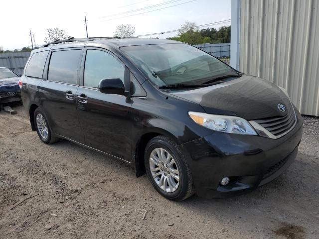 TOYOTA SIENNA XLE 2013