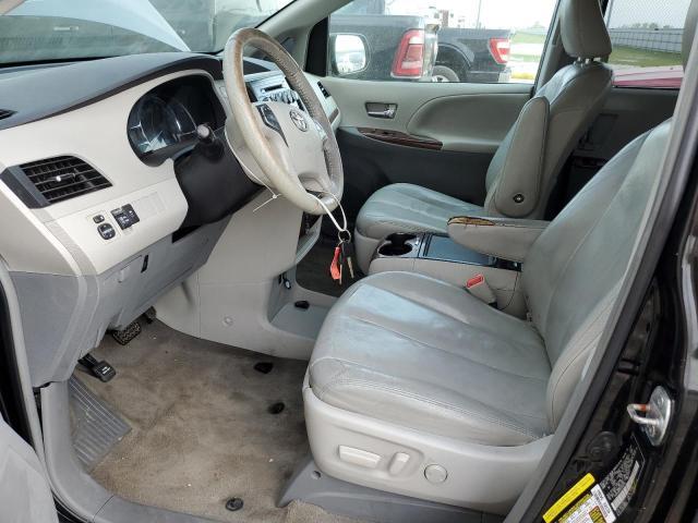 TOYOTA SIENNA XLE 2013