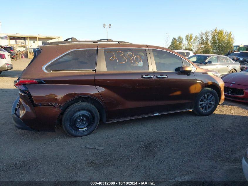 TOYOTA SIENNA XLE 2022