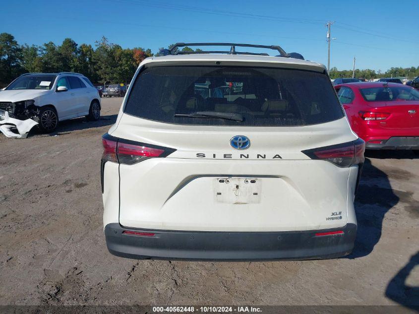 TOYOTA SIENNA XLE 2021