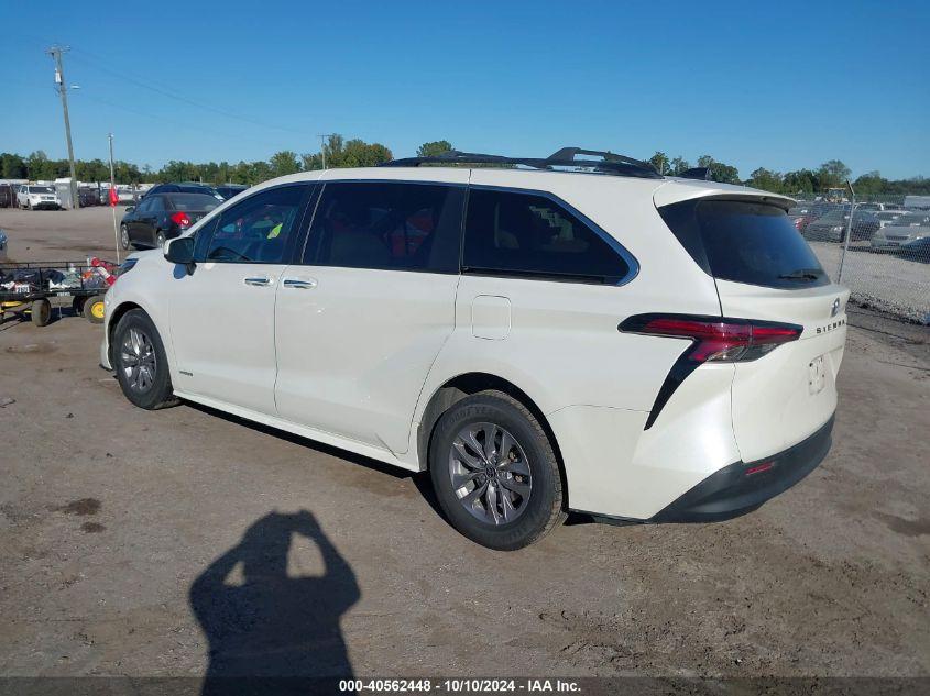 TOYOTA SIENNA XLE 2021