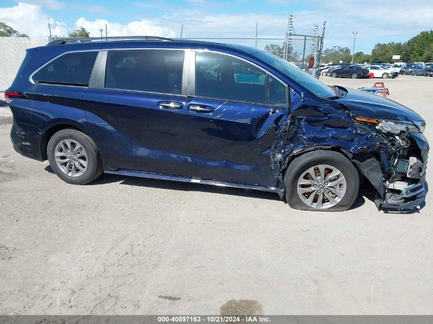 TOYOTA SIENNA XLE 2023