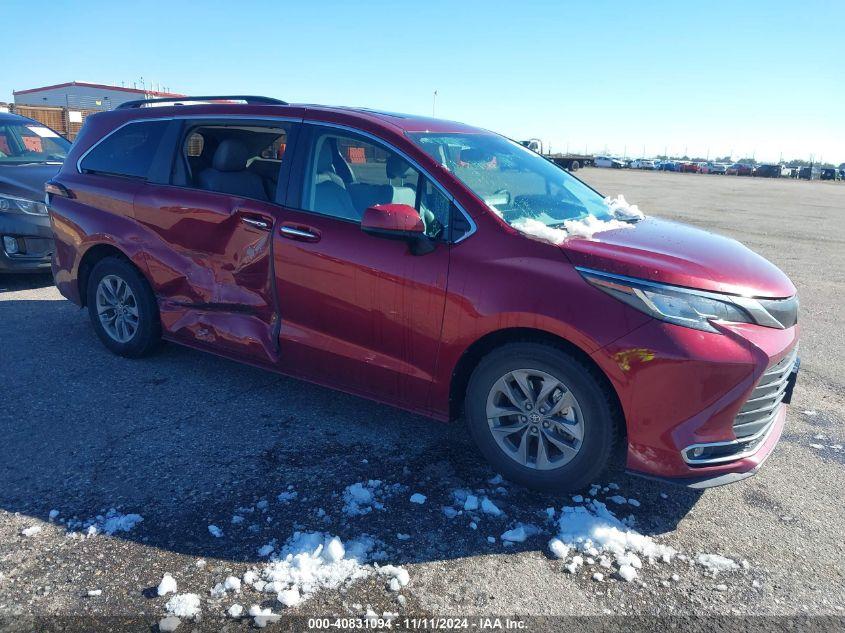 TOYOTA SIENNA XLE 2023