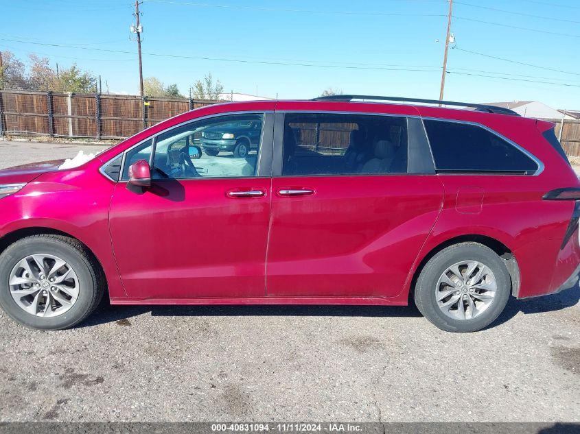 TOYOTA SIENNA XLE 2023