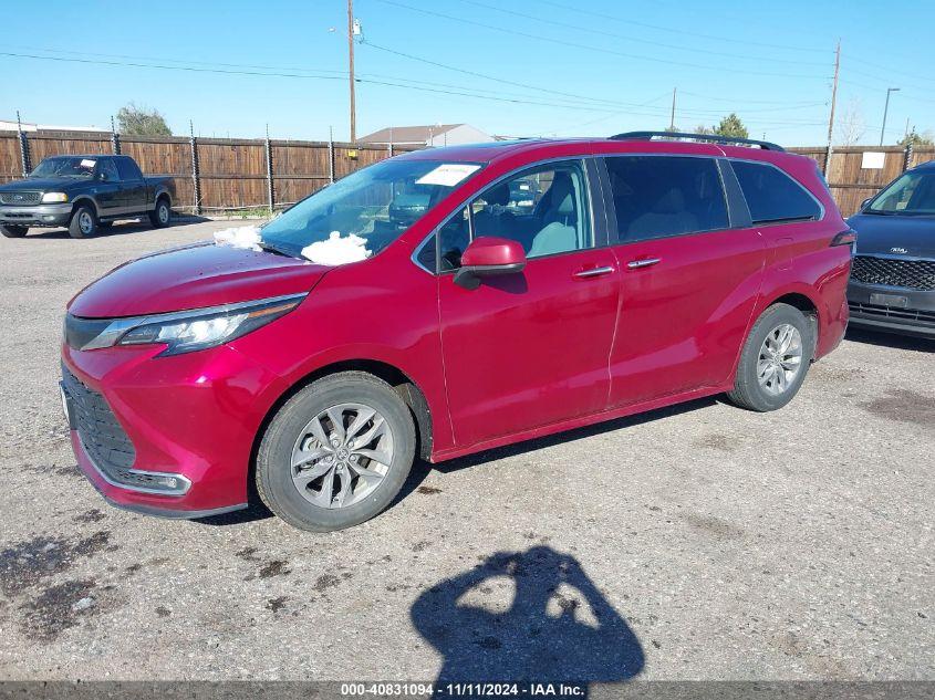 TOYOTA SIENNA XLE 2023