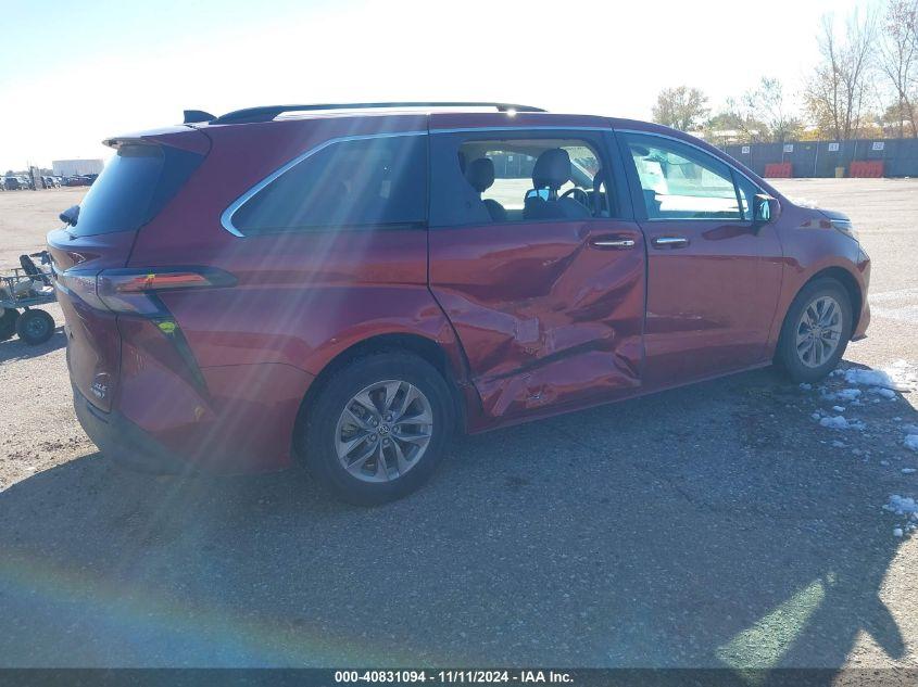 TOYOTA SIENNA XLE 2023