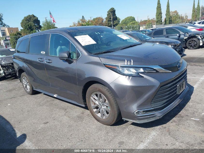 TOYOTA SIENNA XLE 2023