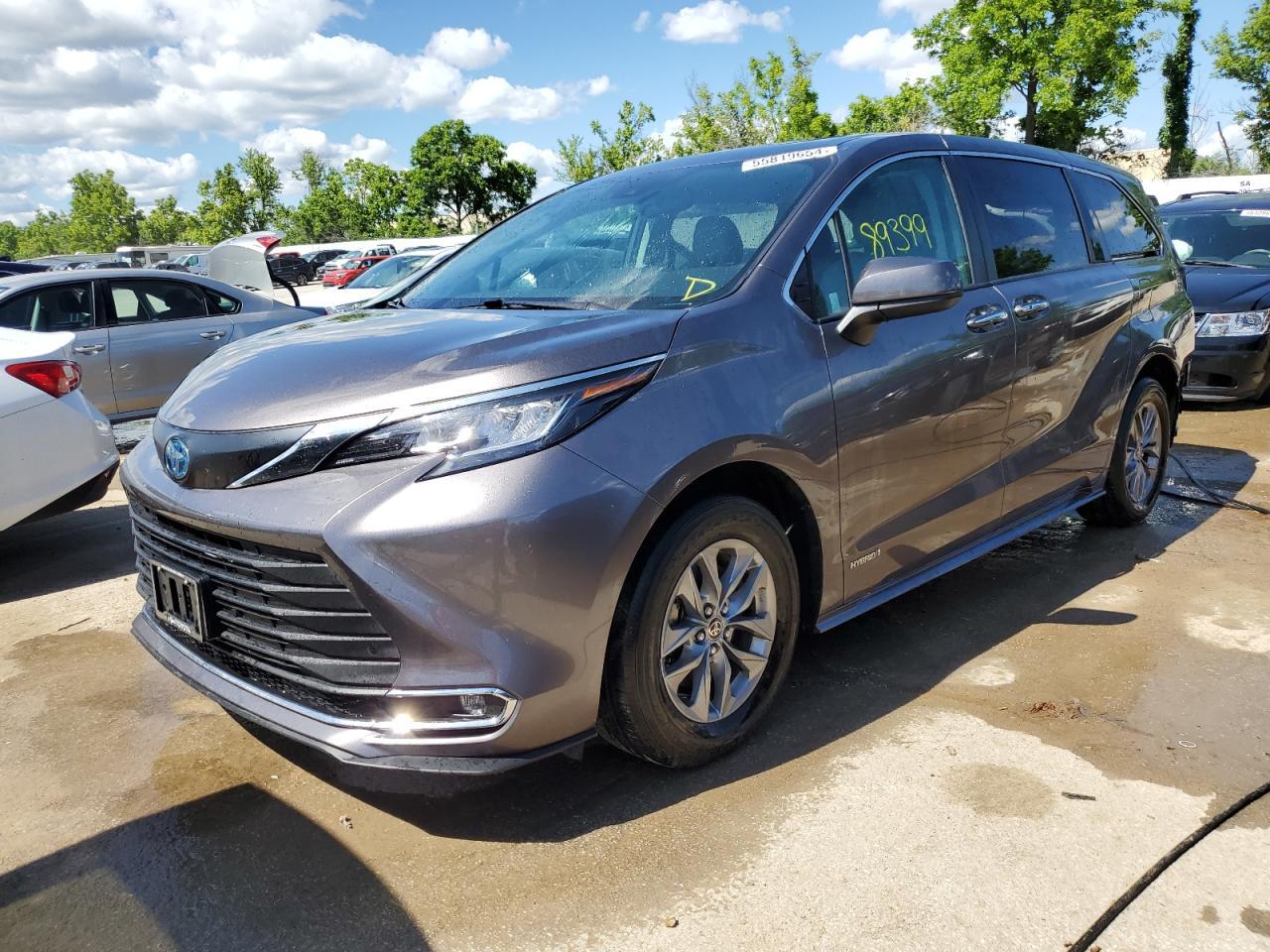 TOYOTA SIENNA XLE SIENNA XLE 2021